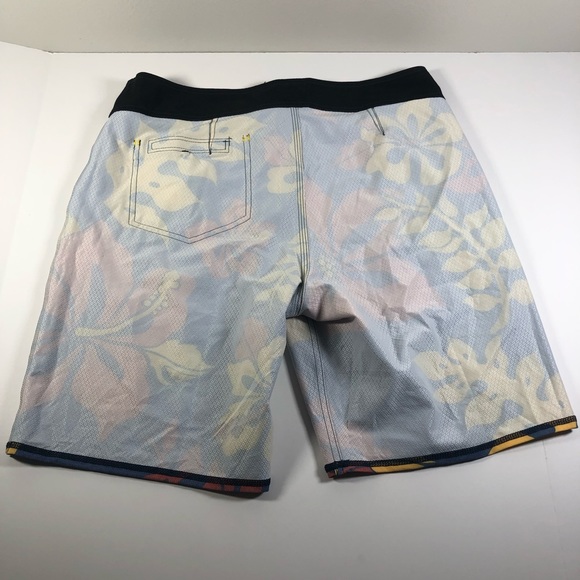 Quiksilver Flowah Powah Board Shorts Men's 34 EUC - Picture 12 of 12